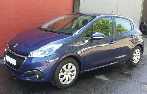 peugeot_208_2015_autoberles.jpg